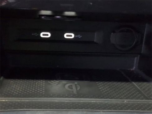 Used 2024 Volkswagen Tiguan SE R-Line image 19