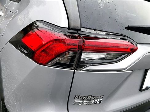 Used 2022 Toyota RAV4 XLE image 24