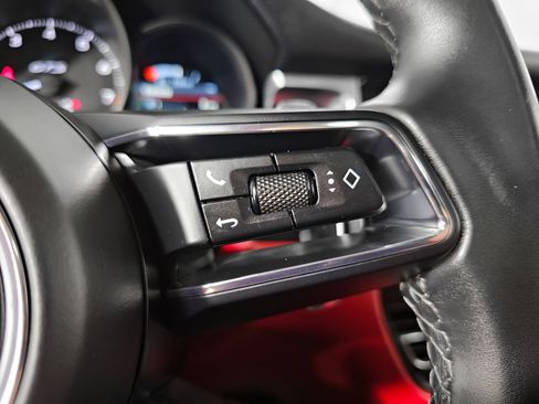 Used 2022 Porsche Macan GTS AWD/4WD image 35