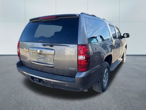 Used 2011 Chevrolet Suburban LS w/ Convenience Package 1 AWD/4WD image 4