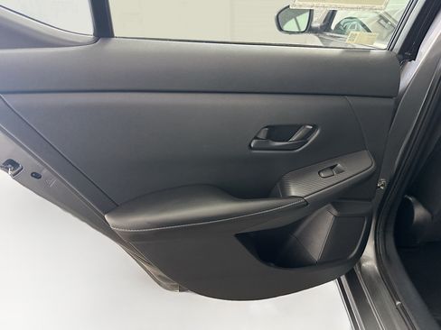 Used 2024 Nissan Sentra SV FWD image 25