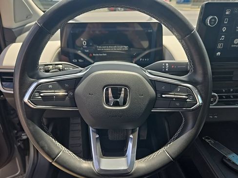Used 2024 Honda Prologue Touring image 16
