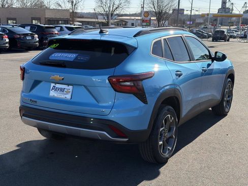 Certified 2025 Chevrolet Trax LT w/ Driver Confidence Package image 19