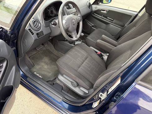 Used 2011 Suzuki SX4 AWD Hatchback image 11