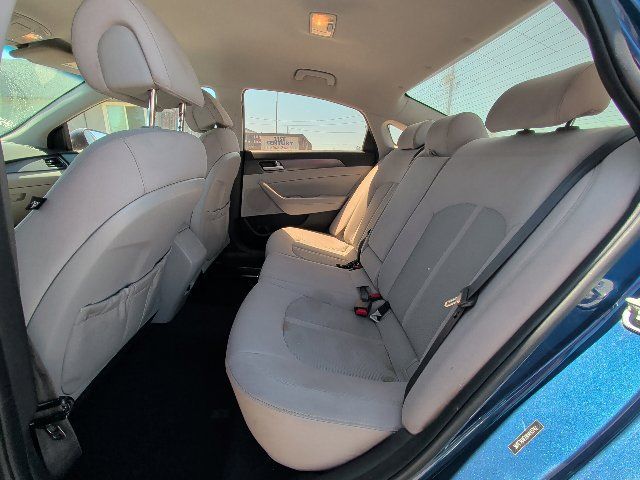 Used 2017 Hyundai Sonata Sport FWD image 5