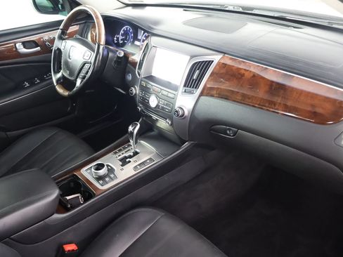 Used 2013 Hyundai Equus Signature RWD image 51