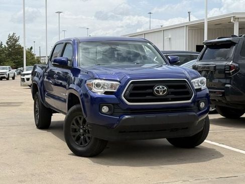 Used 2023 Toyota Tacoma SR5 w/ Technology Package AWD/4WD image 2