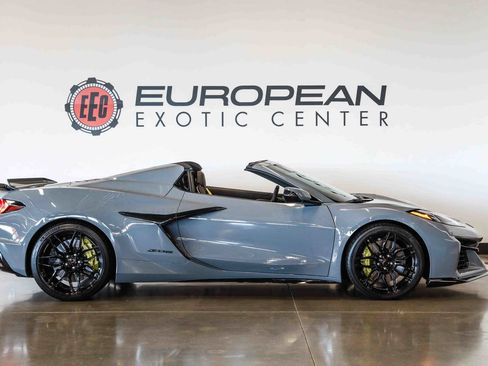 Used 2024 Chevrolet Corvette Z06 w/ Battery Protection Package RWD image 13