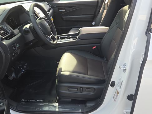 New 2026 Honda Ridgeline Black Edition image 9
