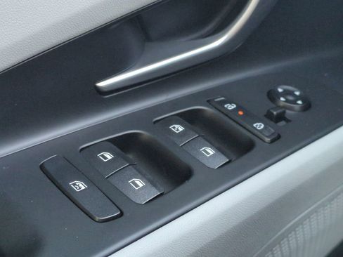 New 2026 Hyundai Elantra Limited image 30