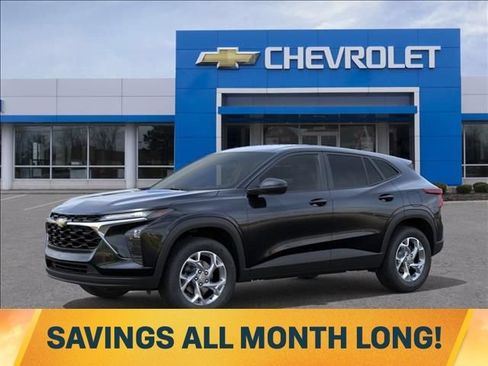 New 2026 Chevrolet Trax LS w/ LS Convenience Package FWD image 2