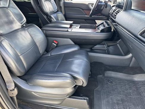 Certified 2023 Lincoln Navigator L Reserve AWD/4WD image 11