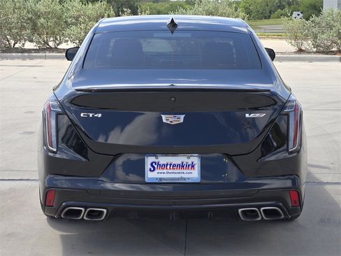Used 2022 Cadillac CT4 V image 7