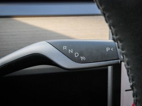 Used 2020 Tesla Model 3 Standard Range image 25