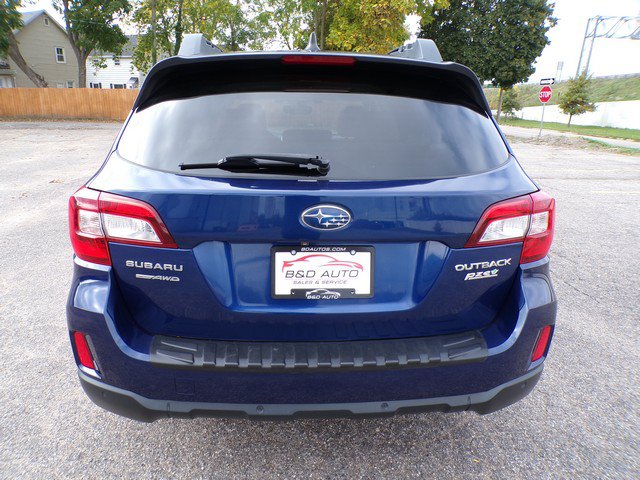Used 2017 Subaru Outback 2.5i Limited AWD/4WD image 4