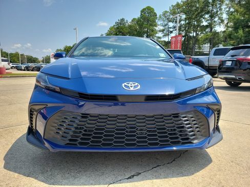 Used 2026 Toyota Camry SE w/ Multimedia Upgrade Package FWD image 4