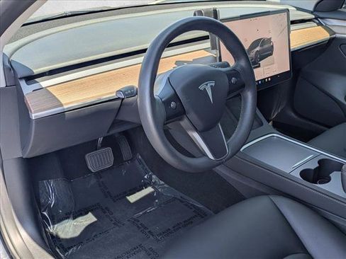 Used 2023 Tesla Model 3 Standard Range RWD image 10