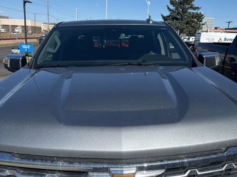 Used 2024 Chevrolet Silverado 1500 LTZ image 3