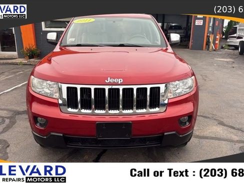 Used 2011 Jeep Grand Cherokee Laredo AWD/4WD image 2