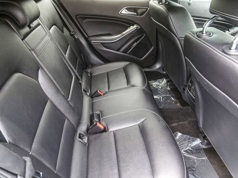 Used 2018 Mercedes-Benz GLA 250 image 15