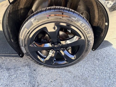 Used 2014 Dodge Charger R/T w/ Blacktop Package RWD image 13