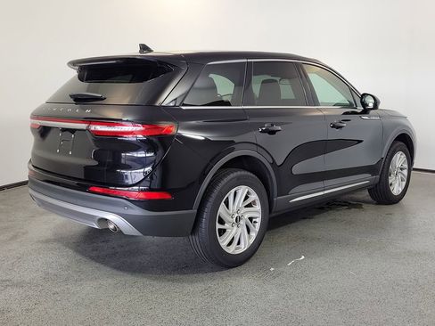 Used 2023 Lincoln Corsair AWD image 6