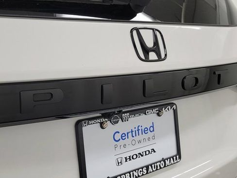 Used 2025 Honda Pilot Sport image 7