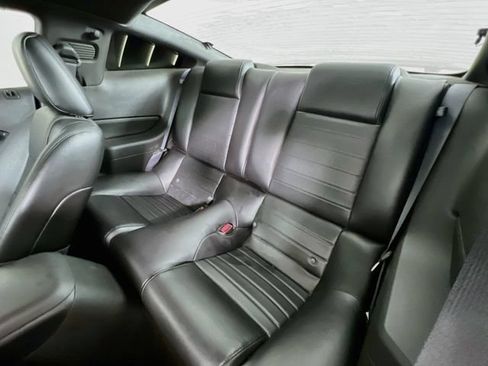 Used 2006 Ford Mustang GT Premium RWD image 20
