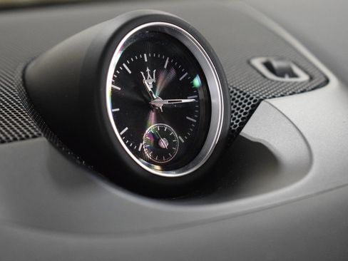 Certified 2022 Maserati Levante Modena image 31