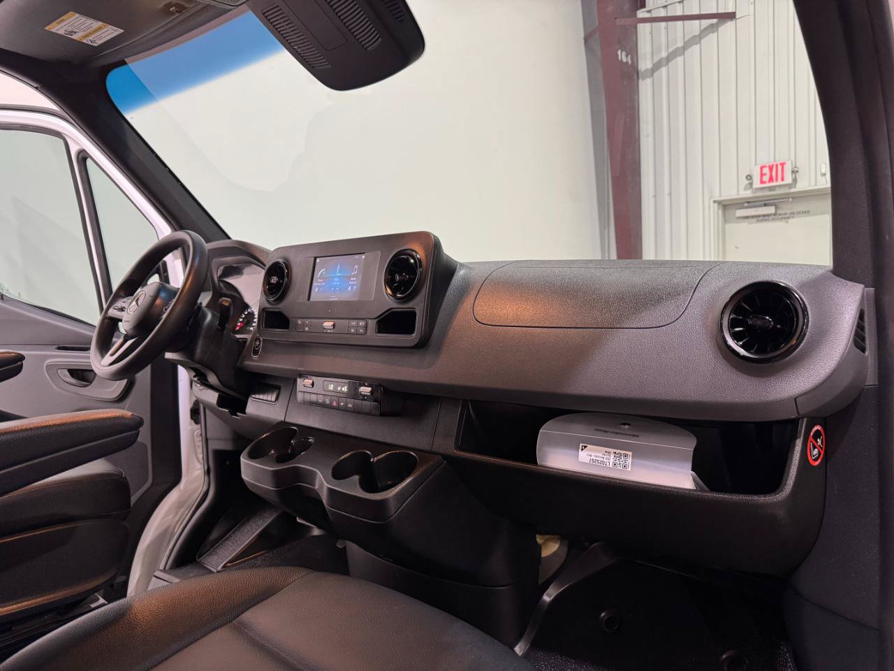 Used 2020 Mercedes-Benz Sprinter 2500 image 11