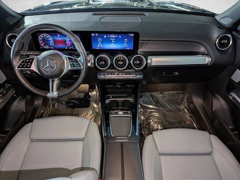 Used 2026 Mercedes-Benz GLB 250 image 18