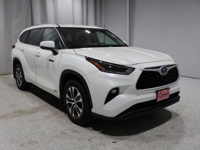 Used 2021 Toyota Highlander XLE