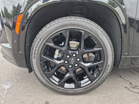 Used 2024 Chevrolet Traverse RS w/ LPO, Floor Liner Package AWD/4WD image 36