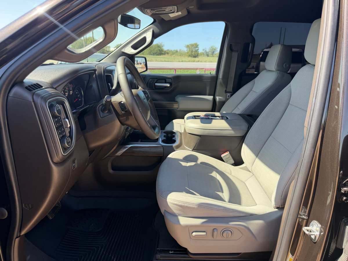 Used 2020 Chevrolet Silverado 1500 RST w/ Texas Edition AWD/4WD image 19