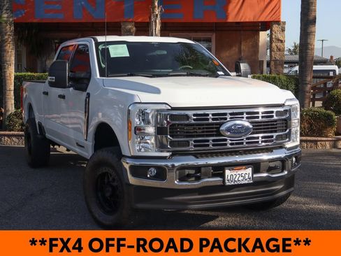 Used 2024 Ford F250 XLT w/ FX4 Off-Road Package AWD/4WD image 2