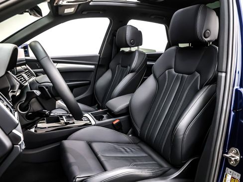 Used 2025 Audi Q5 2.0T Premium w/ Convenience Plus Package image 18