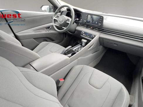 Used 2022 Hyundai Elantra SEL FWD image 17