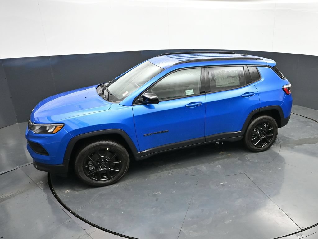 Used 2026 Jeep Compass Latitude AWD/4WD image 41