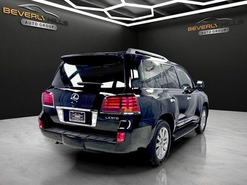 Used 2011 Lexus LX 570 4WD w/ Luxury Pkg image 5