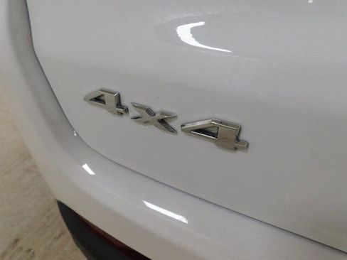 Used 2024 Jeep Compass Limited image 13