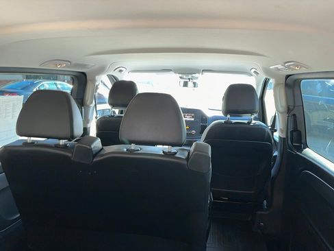 Used 2016 Mercedes-Benz Metris Passenger image 10