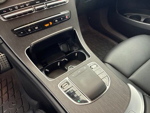 Used 2022 Mercedes-Benz GLC 300 4MATIC image 38