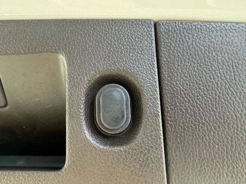 Used 2019 GMC Yukon Denali w/ Denali Ultimate Package image 32