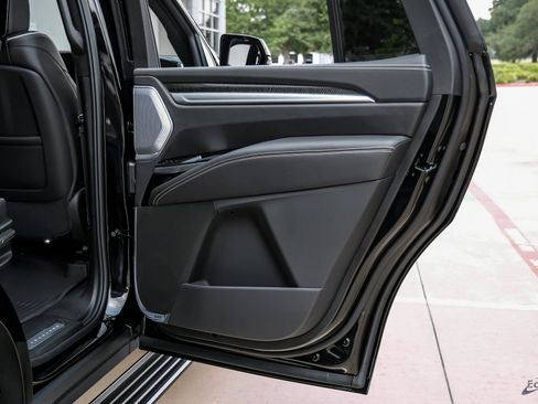 Used 2026 Cadillac Escalade V w/ LPO, Floor Liner Package image 95