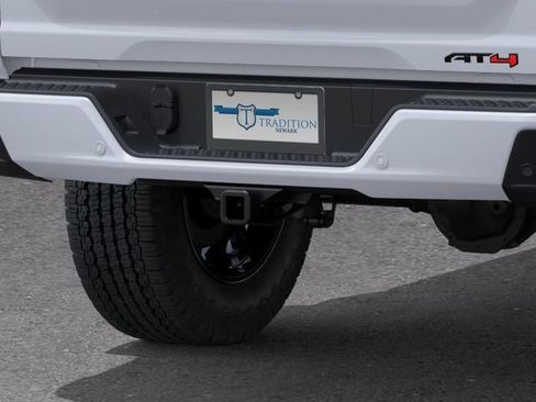 New 2026 GMC Canyon AT4 AWD/4WD image 14