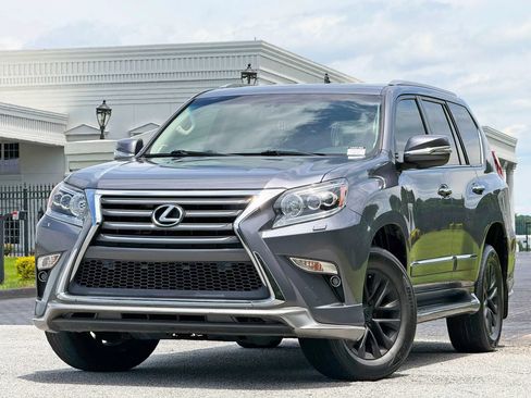 Used 2019 Lexus GX 460 Premium AWD/4WD image 2