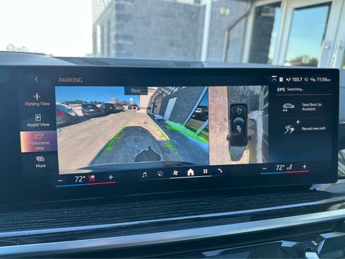 Used 2025 BMW X5 xDrive40i w/ M Sport Package image 11