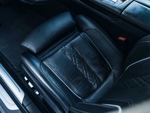 Used 2022 BMW 740i xDrive w/ Premium Package image 27