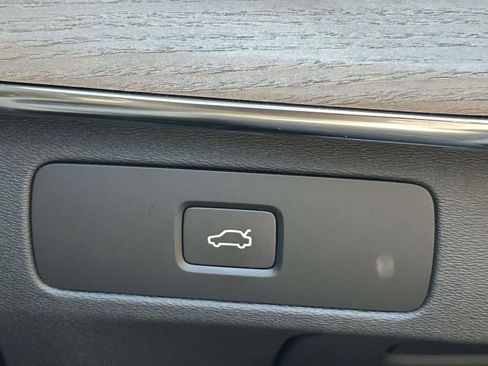 New 2026 Volvo XC90 B6 Plus w/ Protection Package Premier image 22