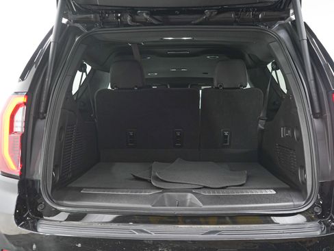 Used 2025 GMC Yukon XL Denali AWD/4WD image 19